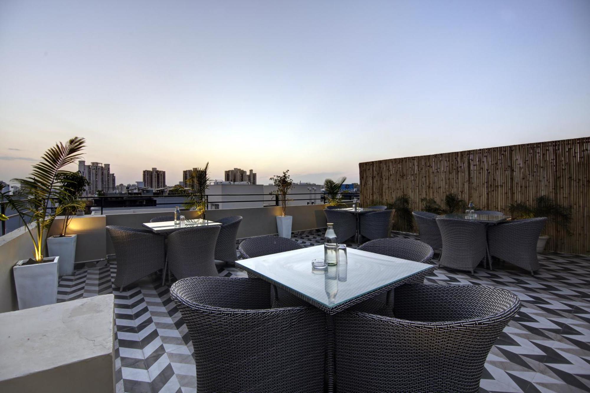 Saltstayz Select - Golf Course Road Gurgaon Bagian luar foto
